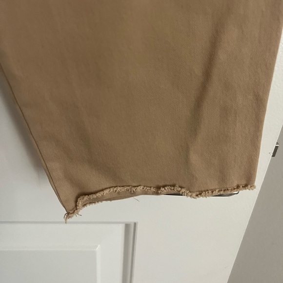 Banana Republic Women’s straight leg Khaki Chinos - Picture 8 of 8